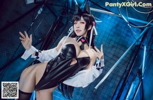 Coser @ 水 淼 Aqua Vol.054: 碧蓝 航线 爱 宕 犬 同人 机车 (40 photos)