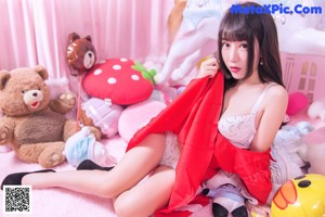 TouTiao 2017-09-18: Model Xiao Xiao (笑笑) (26 photos)