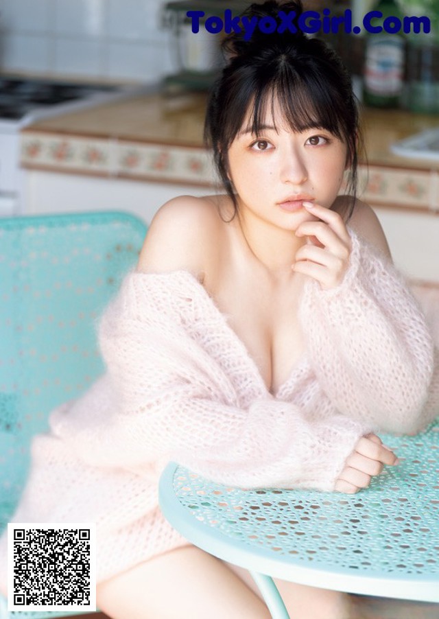 Mizuki Asakura 麻倉瑞季, Young Magazine 2022 No.47 (ヤングマガジン 2022年47号) No.122597